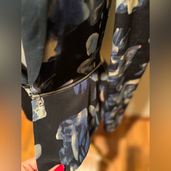 Rebecca Taylor Black & Blue Silk Floral Blazer Sz2 - Picture 8 of 9